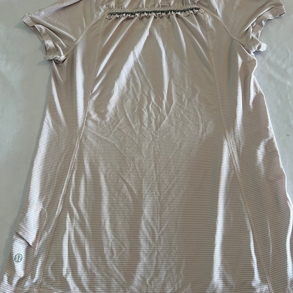 LULULEMON Run Wild Tech Short Sleeve Top Fossil Size 8 Pink Lilac Light Medium - Picture 6 of 11